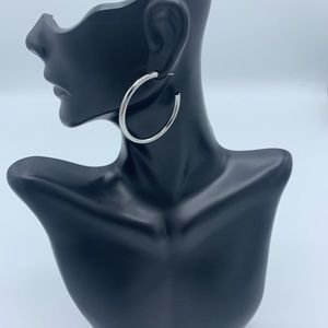 ORIUM HOOP EARRINGS